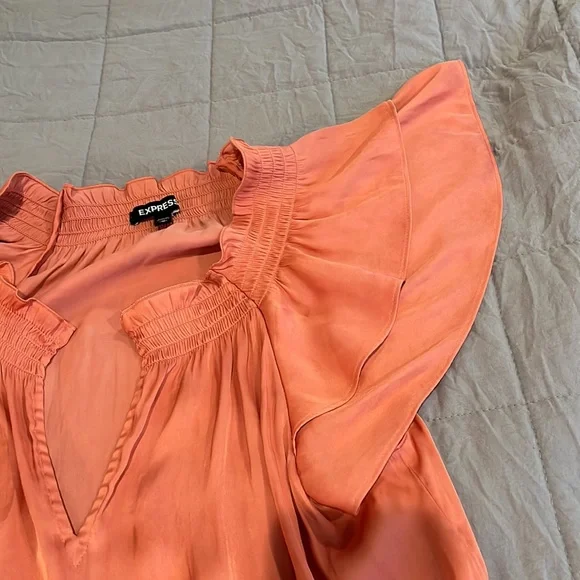 Express Blouse Salmon color. Ruching around collar with slight split. M - Picture 9 of 10
